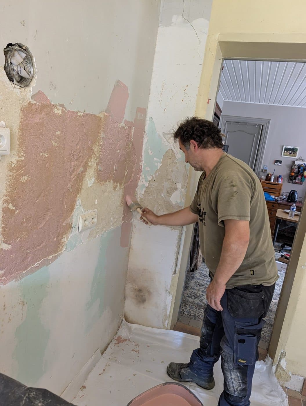 Préparation des murs avant finition
